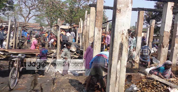 দিনাজপুরে ২৫ দোকান পুড়ে কোটি টাকার ক্ষতি