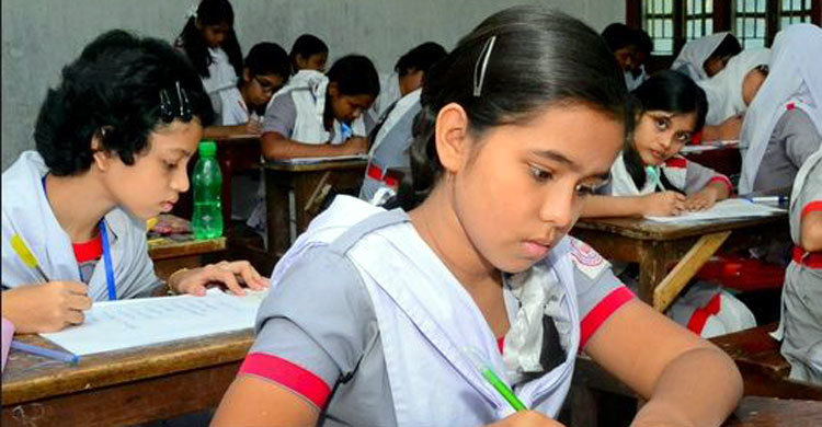 দিনাজপুরে প্রাথমিক সমাপনীর প্রথম দিনে অনুপস্থিত ২৪২৮