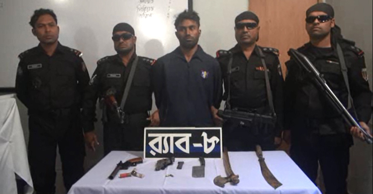 ফরিদপুরে আগ্নেয়াস্ত্রসহ পলাতক আসামি গ্রেফতার