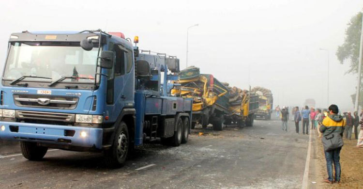 বঙ্গবন্ধু সেতুতে যান চলাচলে ধীরগতি