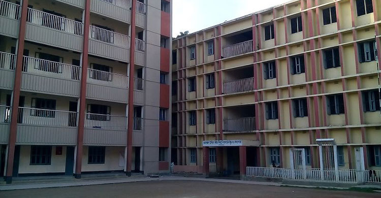 জেলার শীর্ষে গাইবান্ধা আহম্মদ উদ্দিন স্কুল