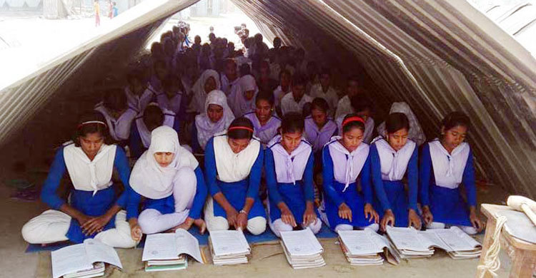 তবুও থেমে নেই ওরা