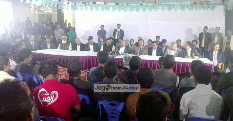 আন্দোলনরত গার্মেন্ট শ্রমিকদের সঙ্গে জরুরি বৈঠক