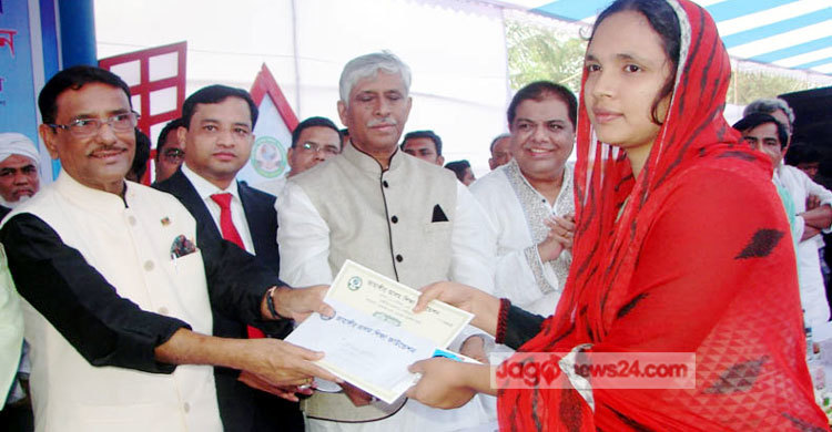 ছবি প্রদর্শনের চেয়ে কাজে মনোযোগী হোন : সেতুমন্ত্রী