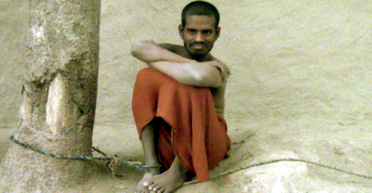 কবিরাজের কথায় ছেলেকে বেঁধে রেখেছে বাবা-মা