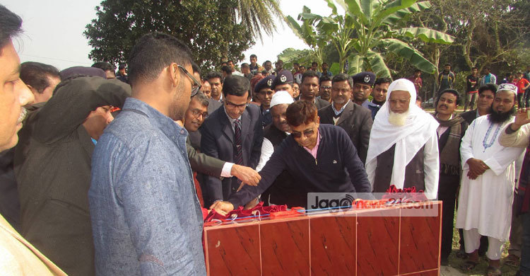 সরকার স্বাস্থ্যসেবাকে মানুষের দোড়গোড়ায় পৌঁছে দিচ্ছে : আইজিপি