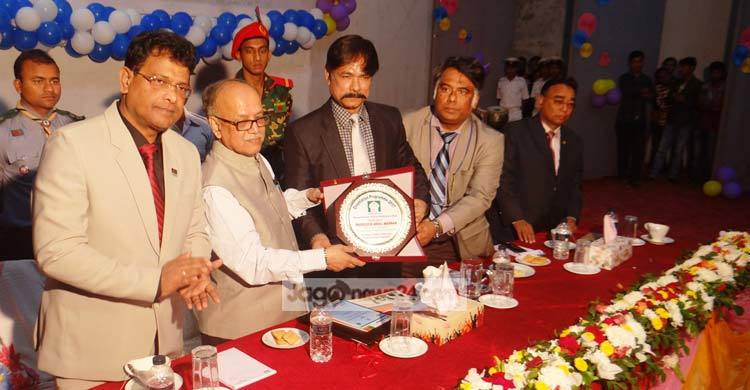 সার্টিফিকেটমুখী শিক্ষা ব্যবস্থায়  বেকারত্ব বাড়ছে