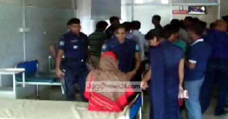 ব্লেড দিয়ে ঘুমন্ত স্বামীর গোপনাঙ্গ কাটলেন স্ত্রী