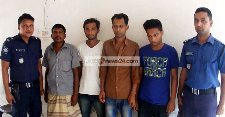 ঝিনাইদহে পুলিশের বিশেষ অভিযানে গ্রেফতার ৪৫