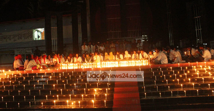 ঝিনাইদহে ম্যাটস শিক্ষার্থীদের মোমবাতি প্রজ্বালন