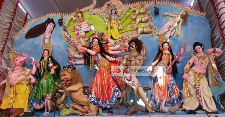 ঝিনাইদহে জমে উঠেছে কাত্যায়নী পূজা