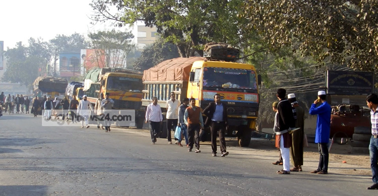 অনির্দিষ্টকালের পরিবহন ধর্মঘটে অচল ঝিনাইদহ