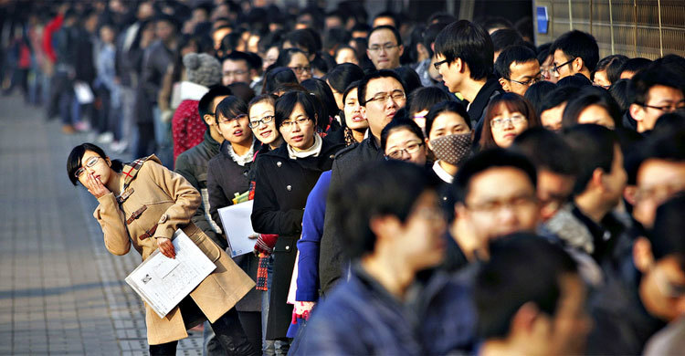 9,500 apply for 1 job in China