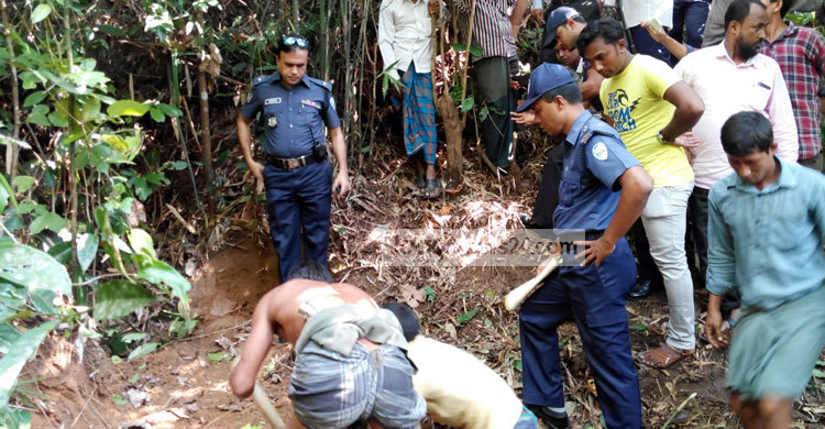 খাগড়াছড়িতে বৃদ্ধের গলাকাটা মরদেহ উদ্ধার