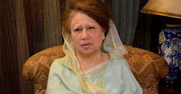 চোখে সমস্যার কারণে আদালতে হাজির হননি খালেদা