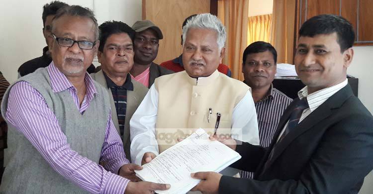 কুড়িগ্রামে আ.লীগ প্রার্থীর মনোনয়ন দাখিল