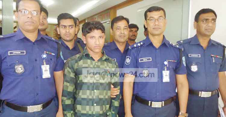 তরুণীর আপত্তিকর ভিডিও ইন্টারনেটে, গ্রেফতার ১১