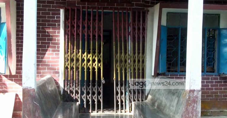 বিয়ের প্রস্তাবে রাজি না হওয়ায় মালামাল লুট 