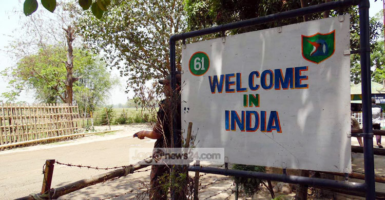 বুড়িমারী স্থলবন্দরে রোগীর রুপি কেড়ে নিল দুই কর্মকর্তা