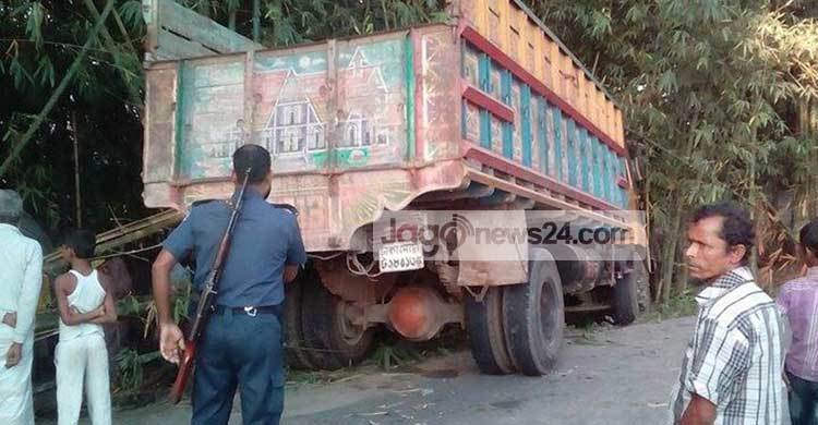 পাটগ্রামে ট্রাকচাপায় মৃতের সংখ্যা বেড়ে ৩