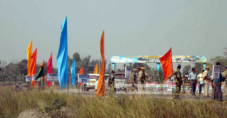 বুড়িমারী থেকে গরু ব্যবসায়ীকে ধরে নিয়ে গেছে বিএসএফ 