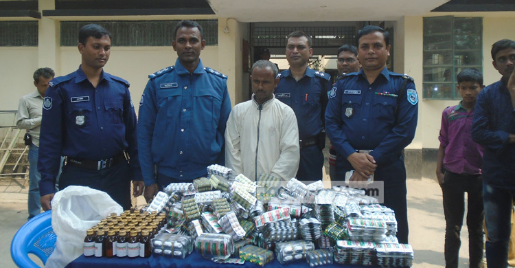 ডিমলায় বিপুল পরিমাণ সরকারি ওষুধ উদ্ধার