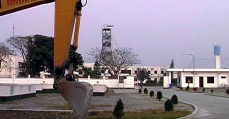 মধ্যপাড়া পাথর খনিতে আবার যোগ দিলো শ্রমিকরা