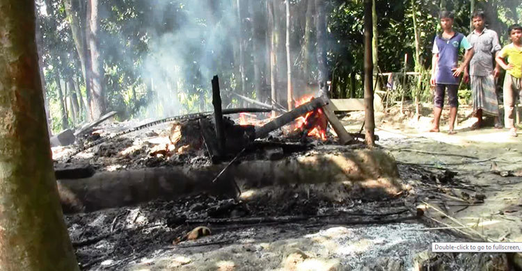 মাদারীপুরে ৫টি বাড়িতে অগ্নিসংযোগ, বাড়ি-ঘর ভাঙচুর
