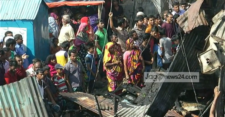 মাদারীপুরে ৮ দোকান পুড়ে কোটি টাকার ক্ষতি