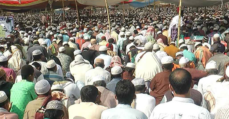 আখেরি মোনাজাতে শেষ হলো মাদারীপুরের ইজতেমা 