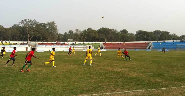 কষ্টে জিতে সেমিতে আবাহনী