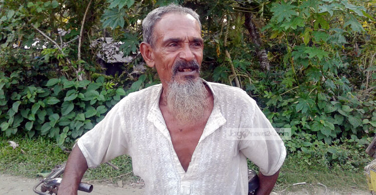 রিকশার প্যাডেলে স্বপ্ন জড়ানো মানিক মিয়ার