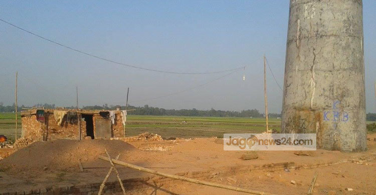 ৯ বছর ধরে চলছে অনুমোদনহীন ইটভাটা 