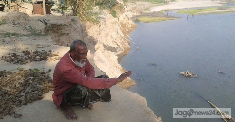 কান্না থামছে না বৃদ্ধ সেলিমের