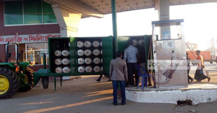 গাজীপুরে পেট্রল পাম্পসহ তিন প্রতিষ্ঠানকে জরিমানা