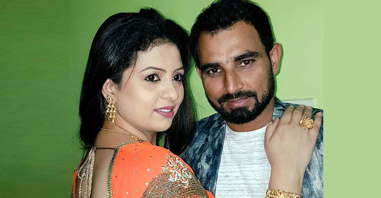 স্ত্রীকে নিয়ে আবারও রোমান্টিক সামি!