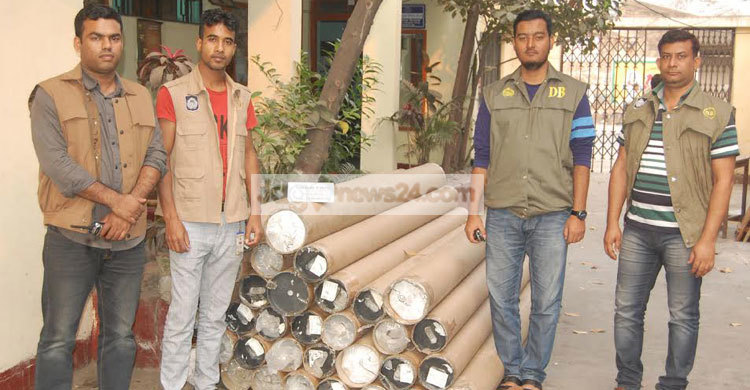 না.গঞ্জে চুরি হওয়া ফেব্রিক্স খিলক্ষেত থেকে উদ্ধার