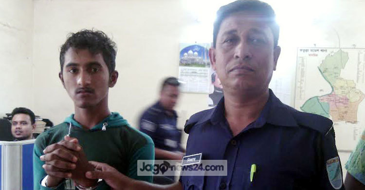 ইয়াবাসহ স্কুলছাত্র আটক