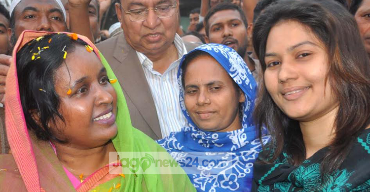 অসম্পন্ন কাজ সম্পন্ন করার প্রতিশ্রুতি আইভীর