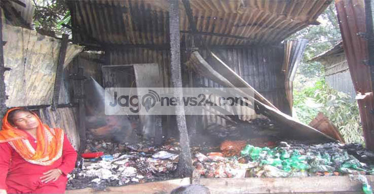 মাদক ব্যবসায় বাধা দেয়ায় দম্পতিকে পিটিয়ে জখম