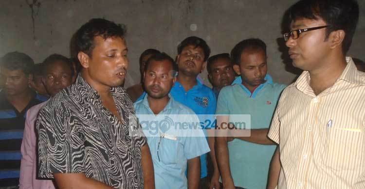 ১০ টাকা কেজির চালের পরিবর্তে পচা চাল বিক্রি