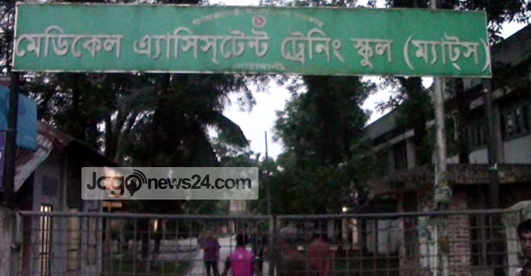 নোয়াখালীতে শিক্ষার্থী-পুলিশ সংঘর্ষ