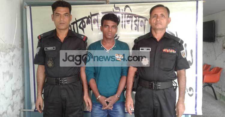 বেগমগঞ্জে ১০ মামলার পলাতক আসামি গ্রেফতার