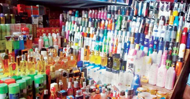 নাটোরে বিপুল পরিমাণ নকল প্রসাধনী ও ওষুধ জব্দ