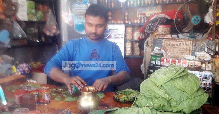খিলি পান বিক্রি করে মাসে অর্ধলক্ষাধিক টাকা আয়