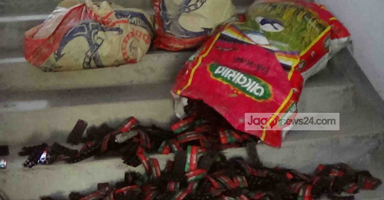 পিরোজপুরে ডোবা থেকে সরকারি ক্লিনিকের ওষুধ উদ্ধার