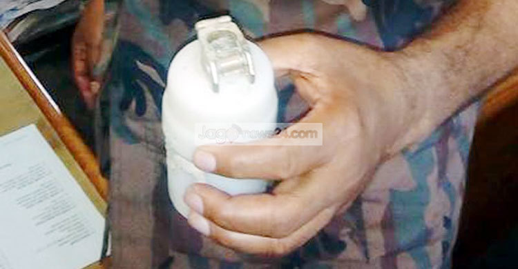 পঞ্চগড় সীমান্তে সাউন্ড গ্রেনেড উদ্ধার