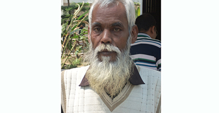 বৃদ্ধকে নিয়ে বিপাকে পুলিশ