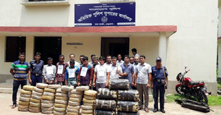 নেত্রকোনায় ১৯৫ কেজি গাঁজাসহ আটক ৫
