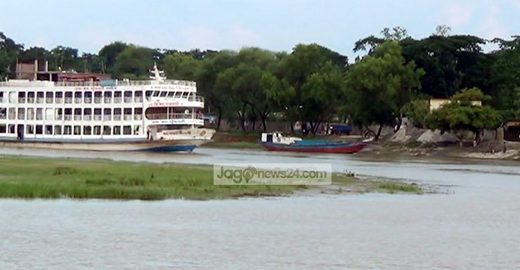 নাব্যতা সঙ্কটে ঢাকা-পটুয়াখালী রুটে লঞ্চ চলাচল ব্যাহত